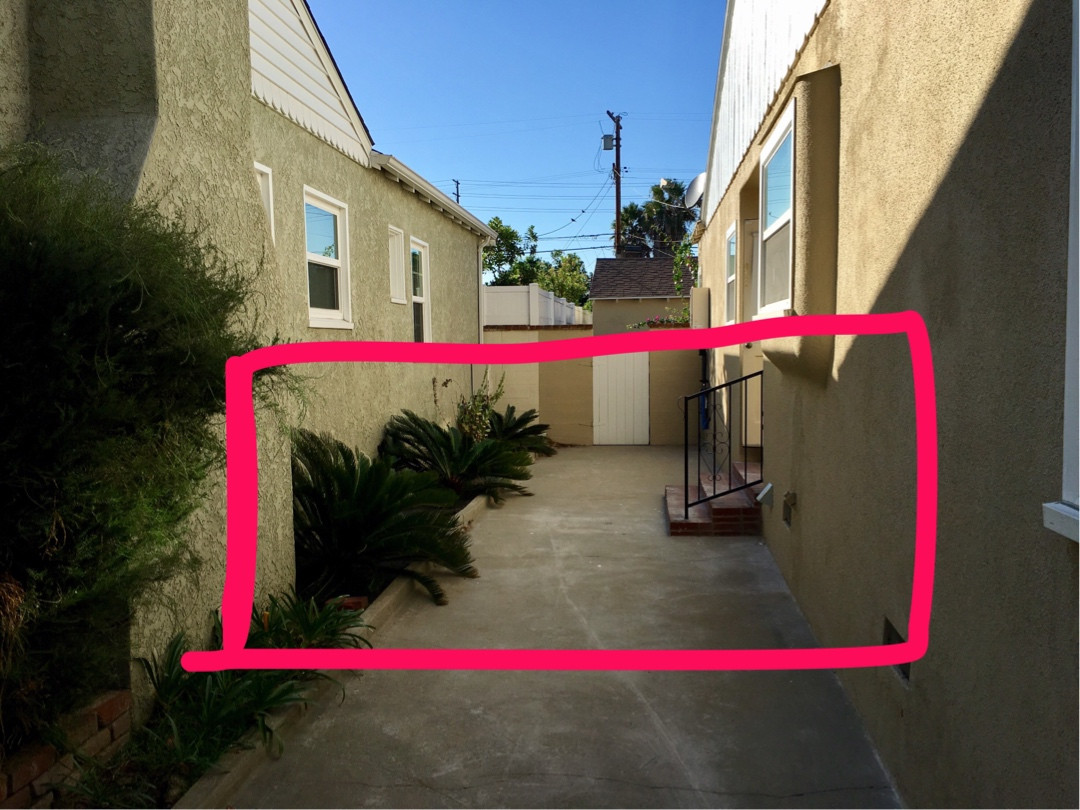 fence Ways to build a gate that butts up against neighbors property