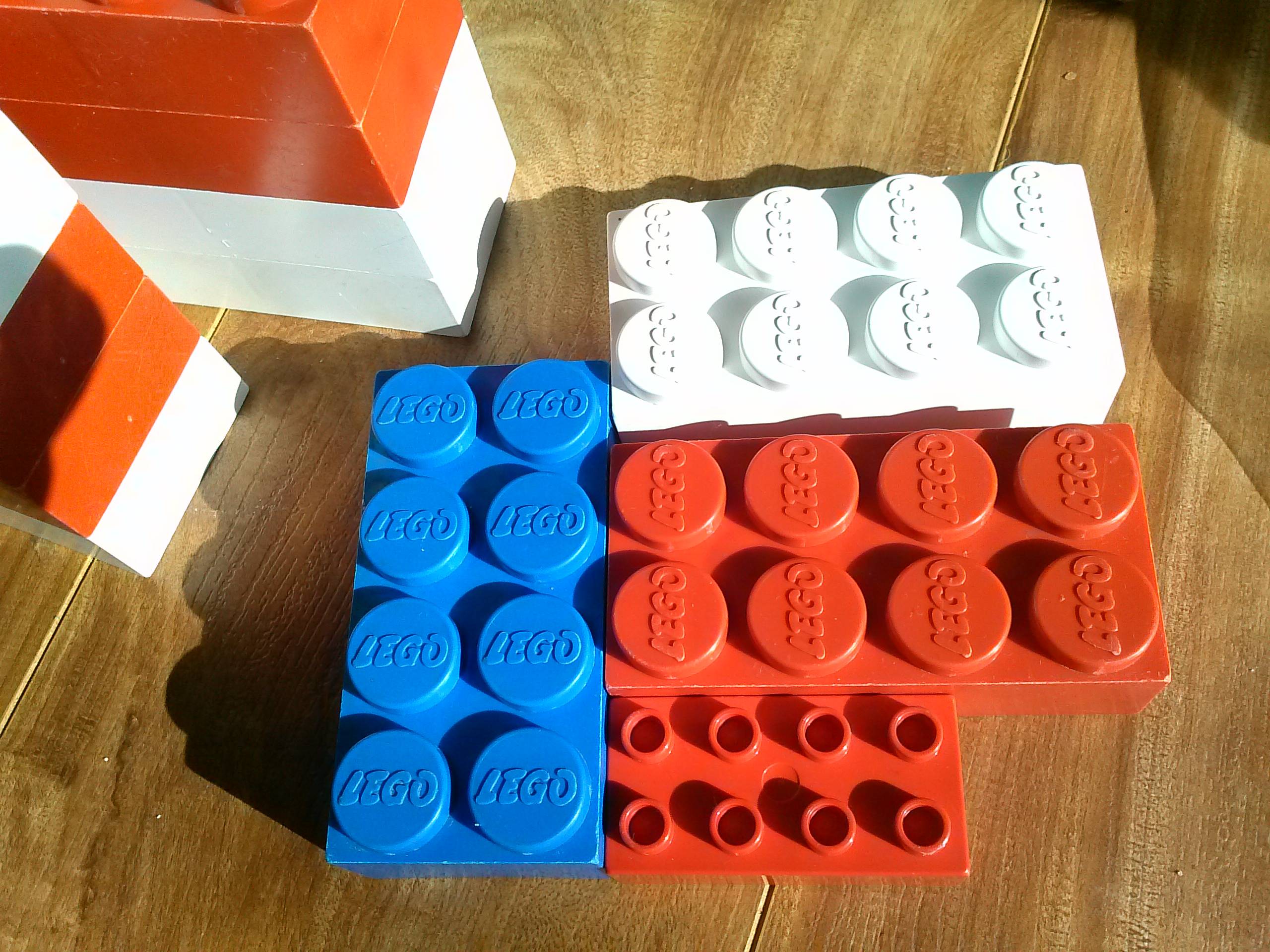 history Giant LEGOsthat aren't QUATROs? LEGO® Answers