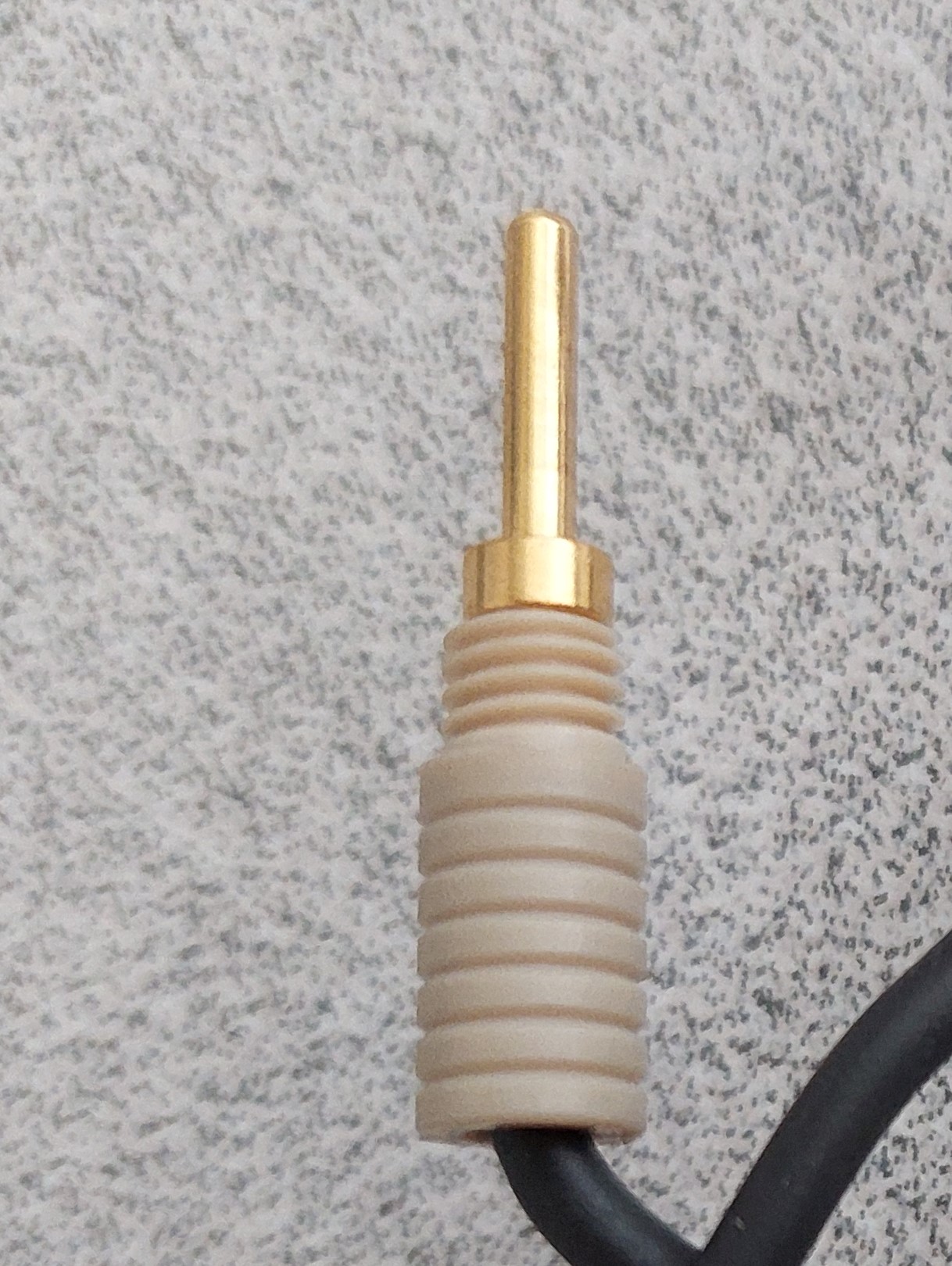 [Solved] Need help identifying pin connector | SolveForum