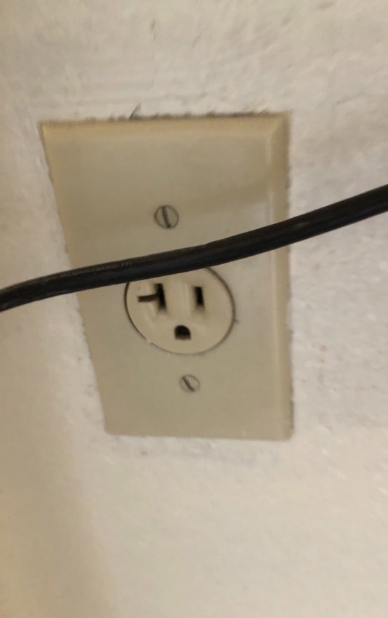 receptacle Using a splitter to use a washer and dryer on this outlet