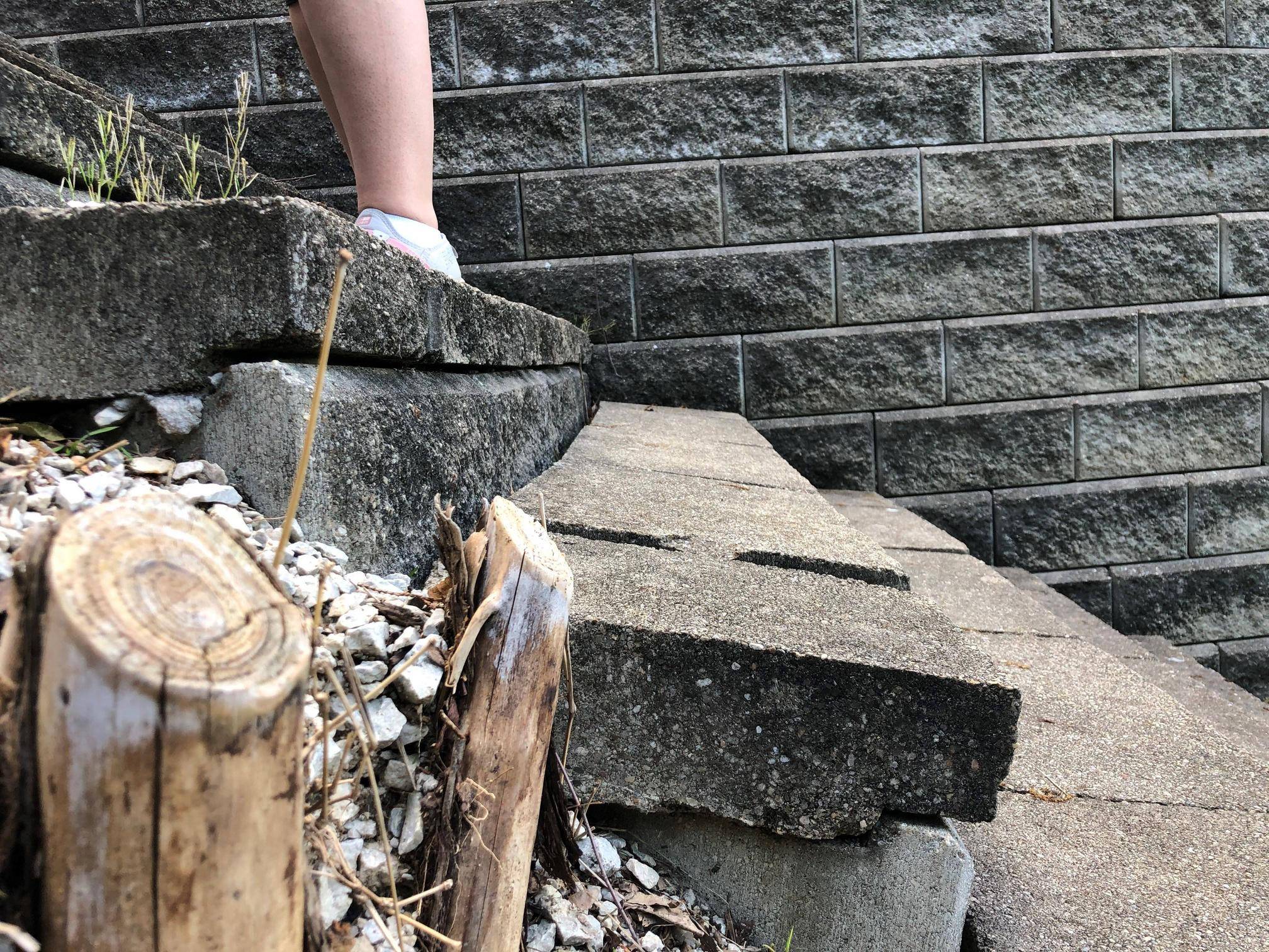 How to level and secure retaining wall steps Love & Improve Life