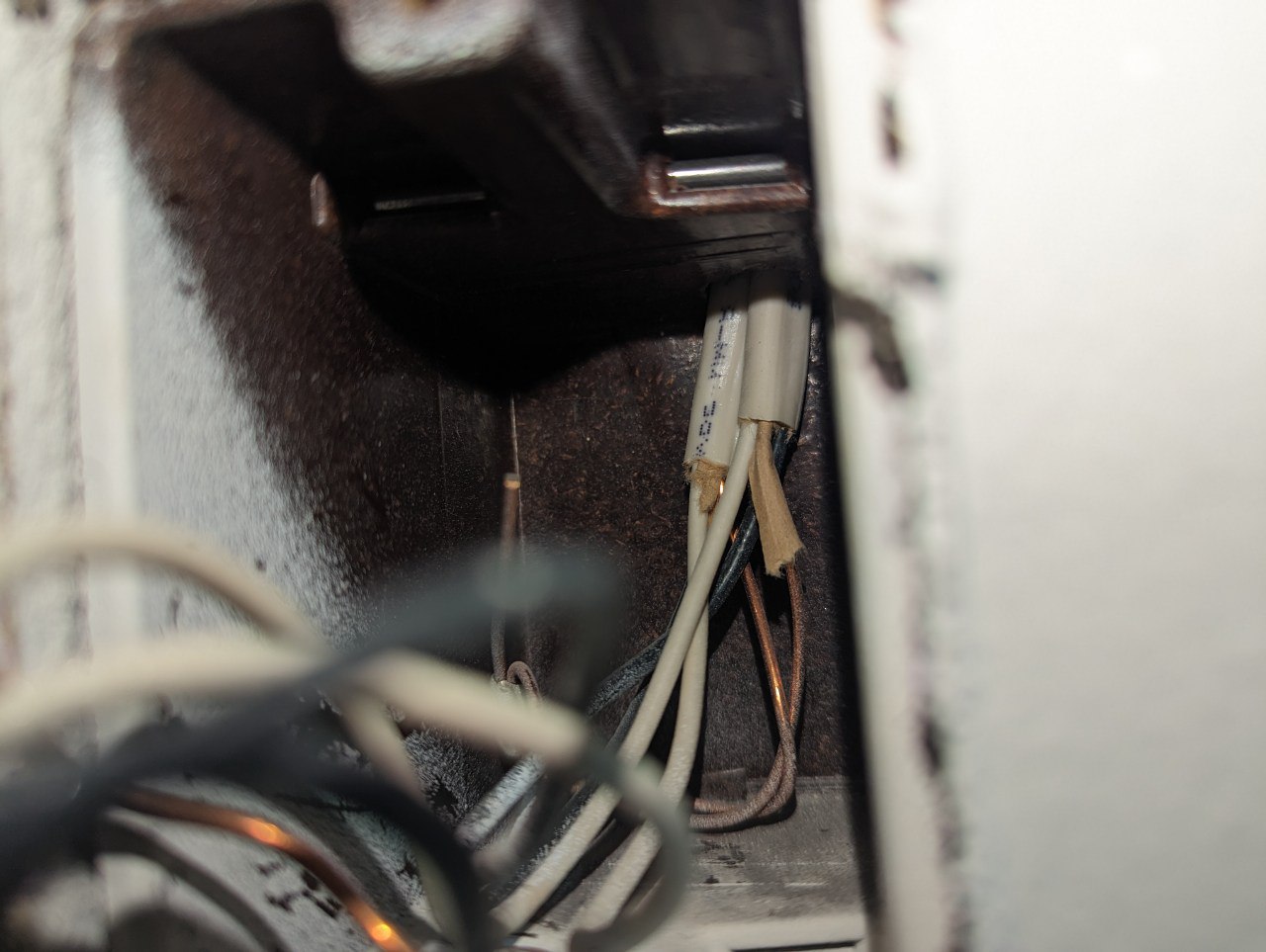 receptacle - Options for using this electrical box to add new outlet