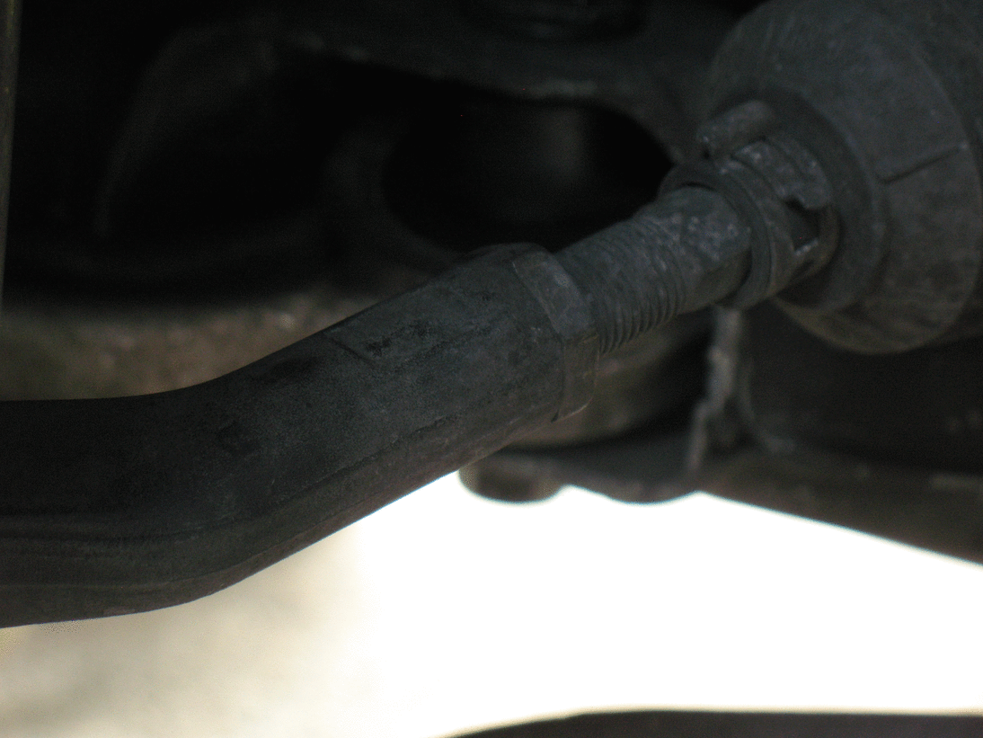 suspension Is this abnormal tie rod play? (Axial rotation) Motor