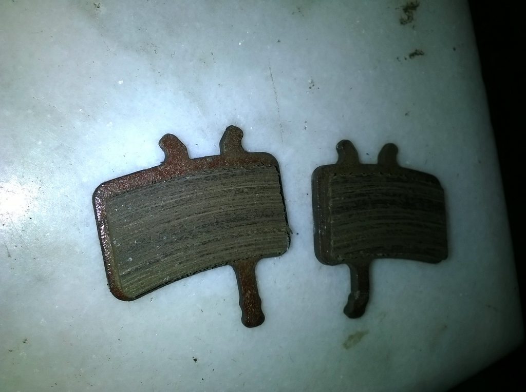 brakes Do these pads look contaminated? Bicycles Stack Exchange