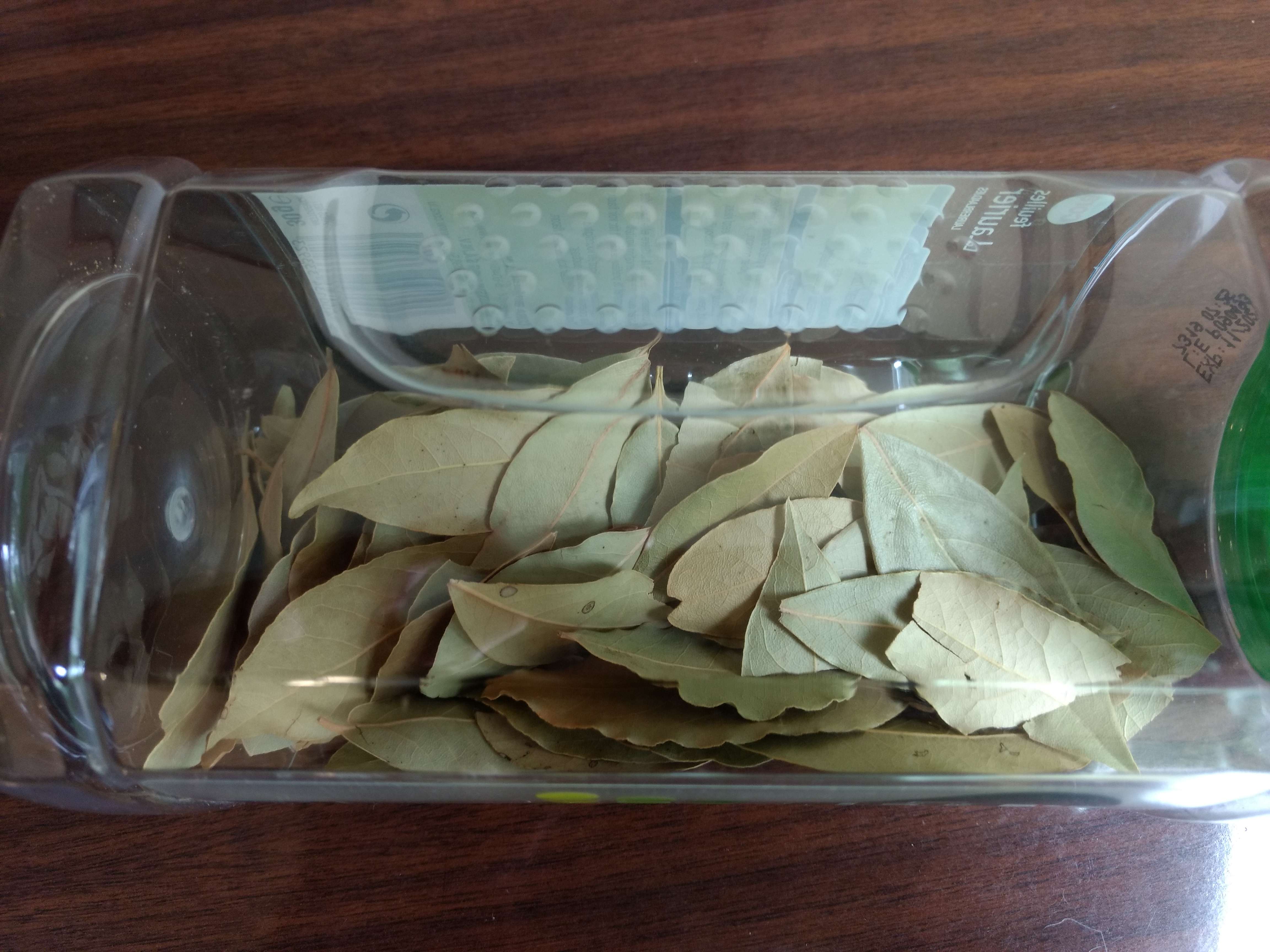 food identification Are these Bay Leaves? Seasoned Advice
