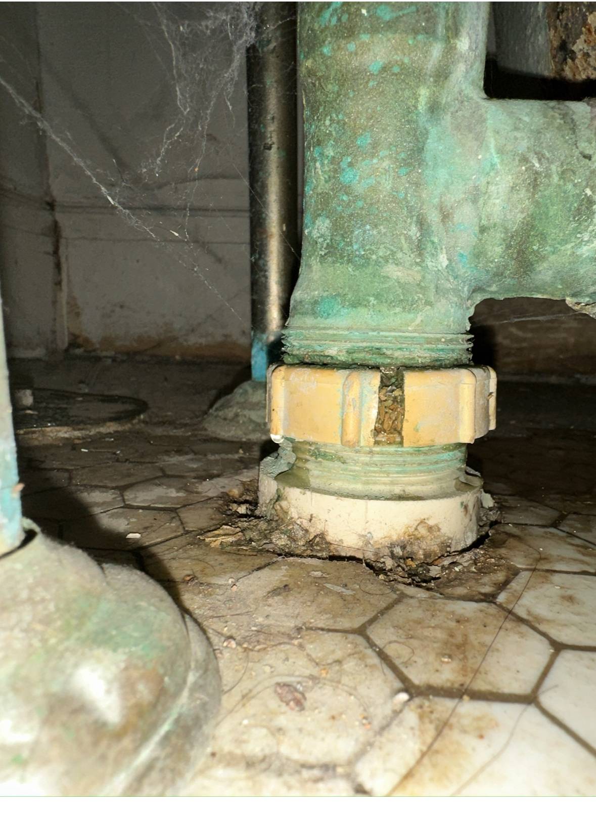 bathtub Help connecting Clawfoot tub Home Improvement Stack Exchange