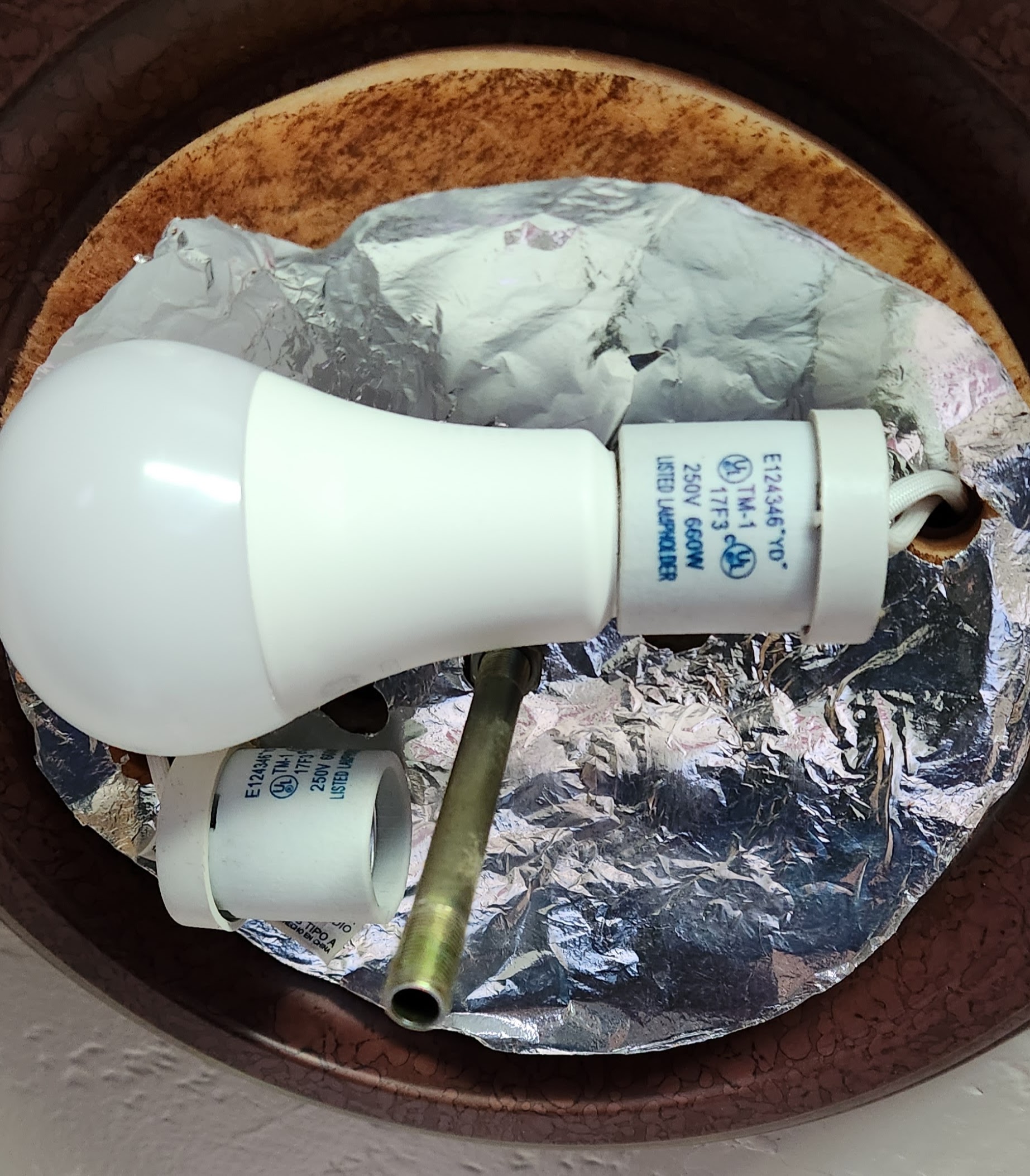 electrical Is it normal for an LED bulb to hot to the touch