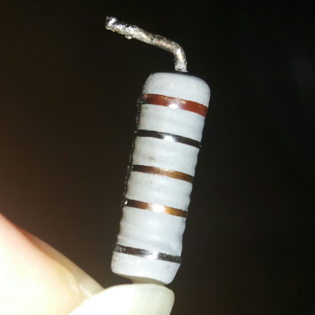 Electronic What does a black band at the end of a resistor mean