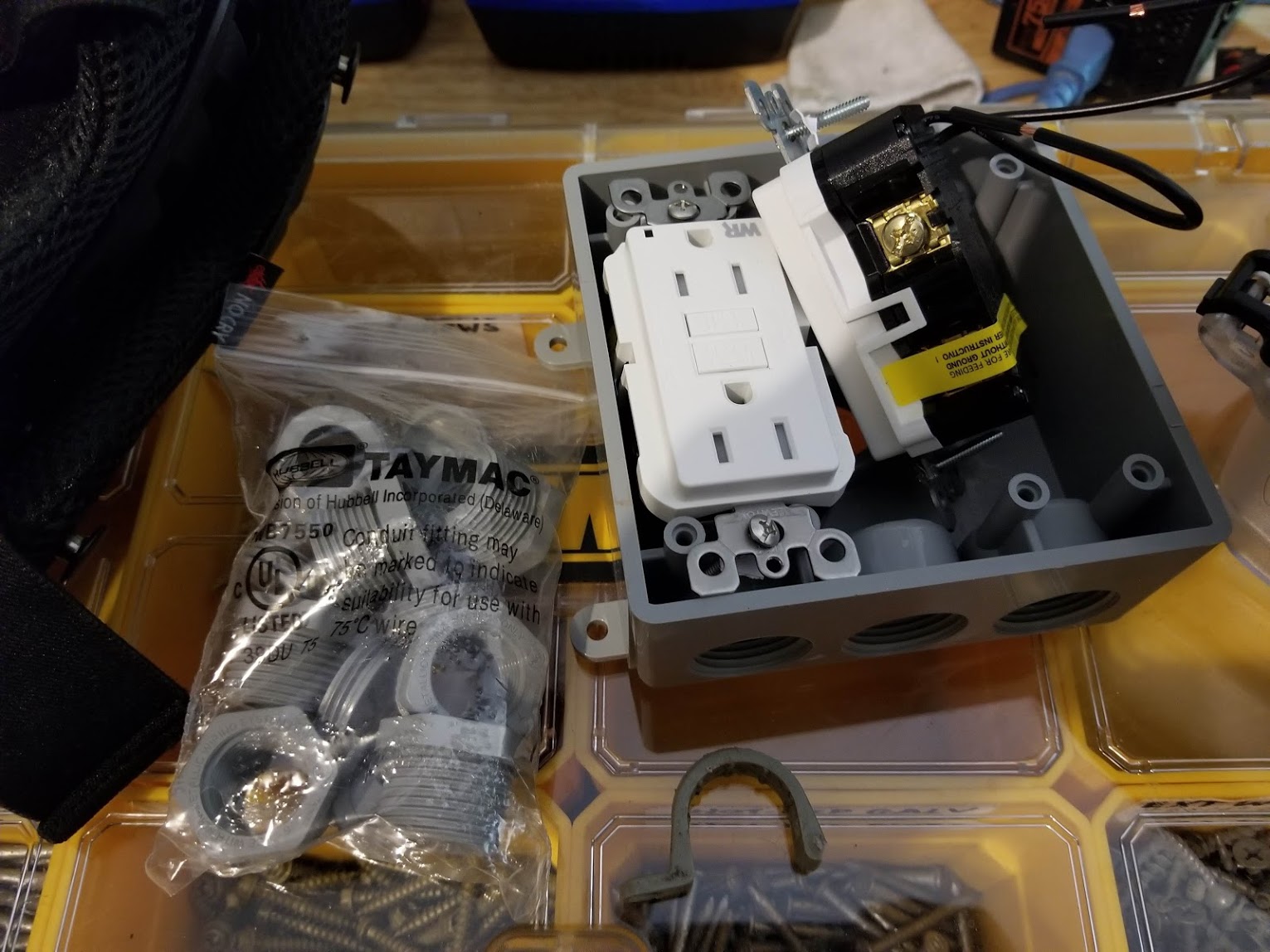 electrical How to cover old Red Dot outdoor outlet for constant use