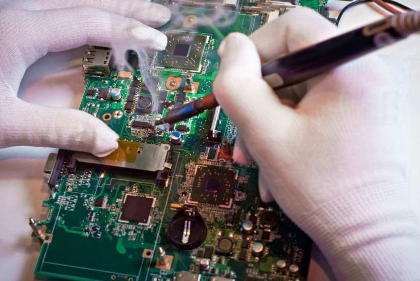 Electronic soldering protective gloves Valuable Tech Notes