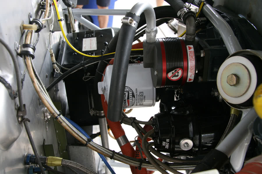 How to identify different pipes / hoses on aircraft engines? Aviation