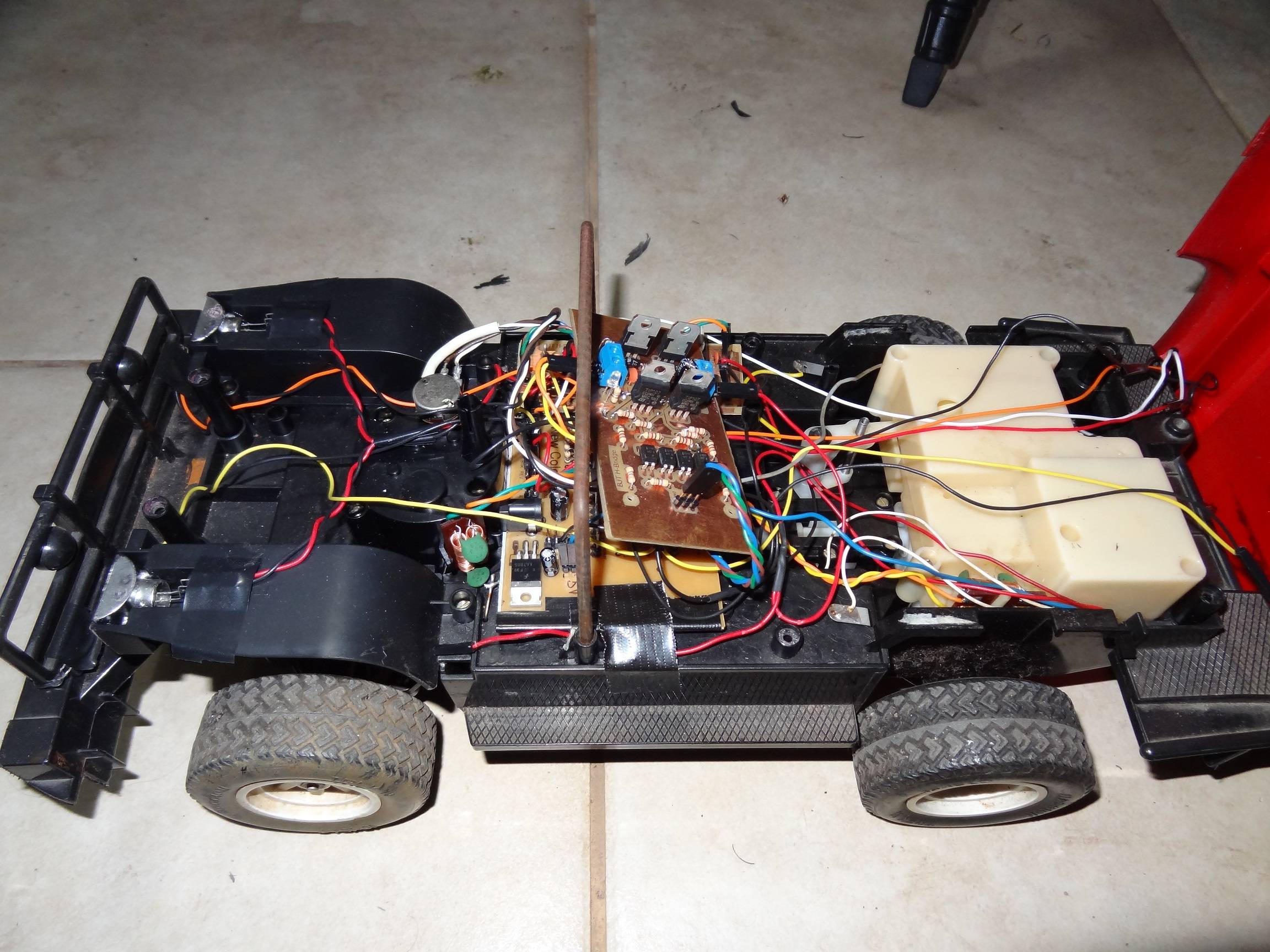 atmega RC toy car RF signal drops out when at full speed Electrical