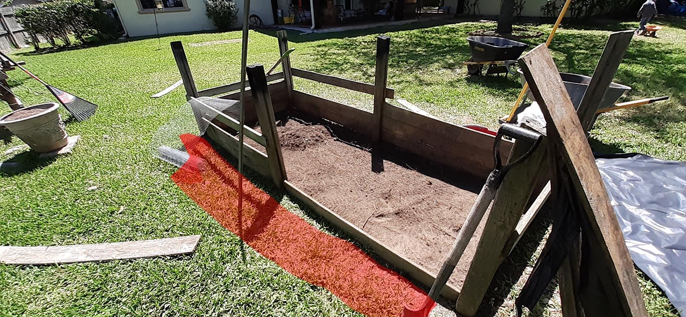 vegetables To Line or Not To Line a raised bed's perimeter