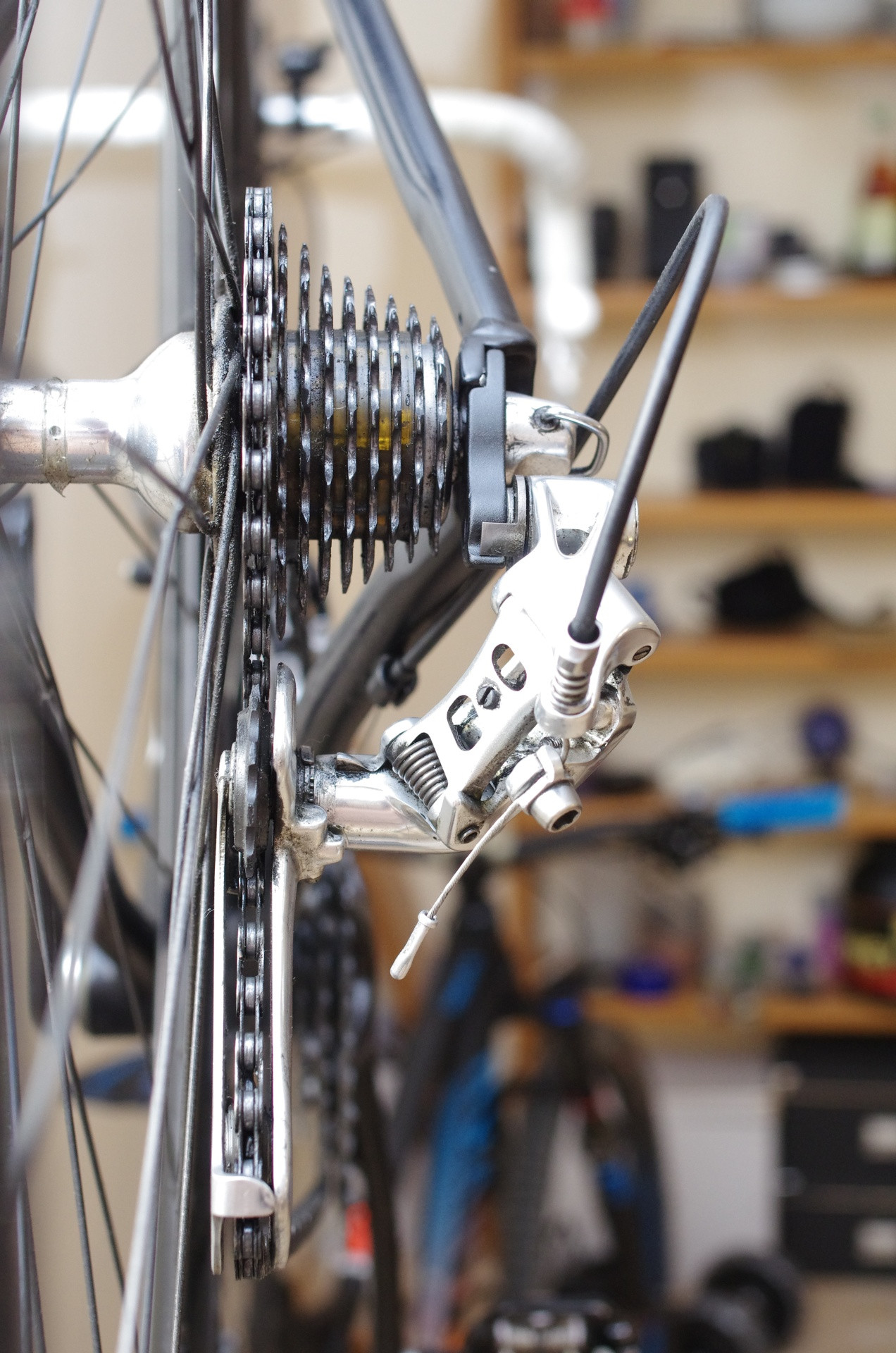 repair Campagnolo Ergopower inaccurate shifting on high and low cogs