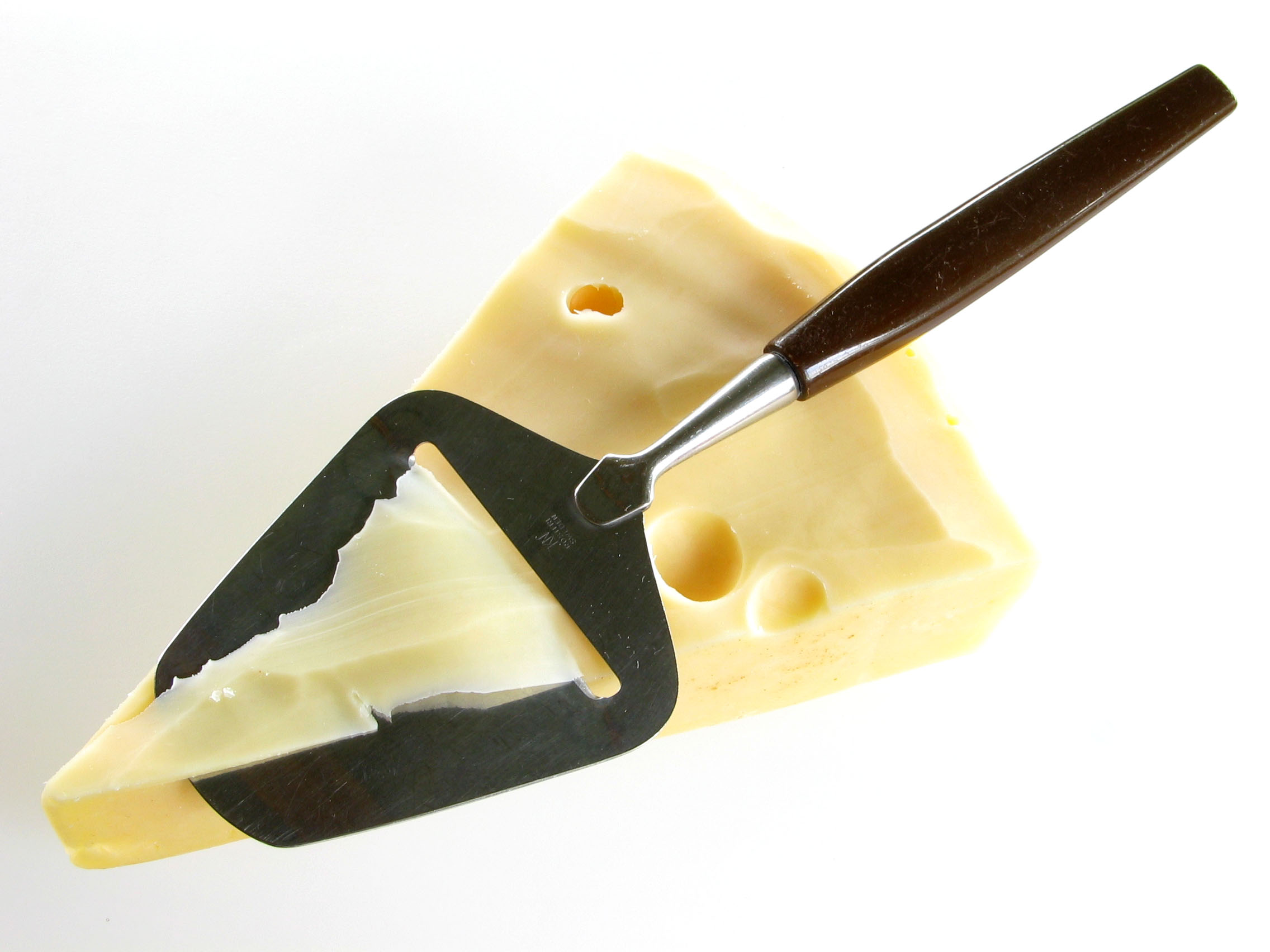 nouns "Cheeseslicer" or "cheese slicer"? English Language & Usage