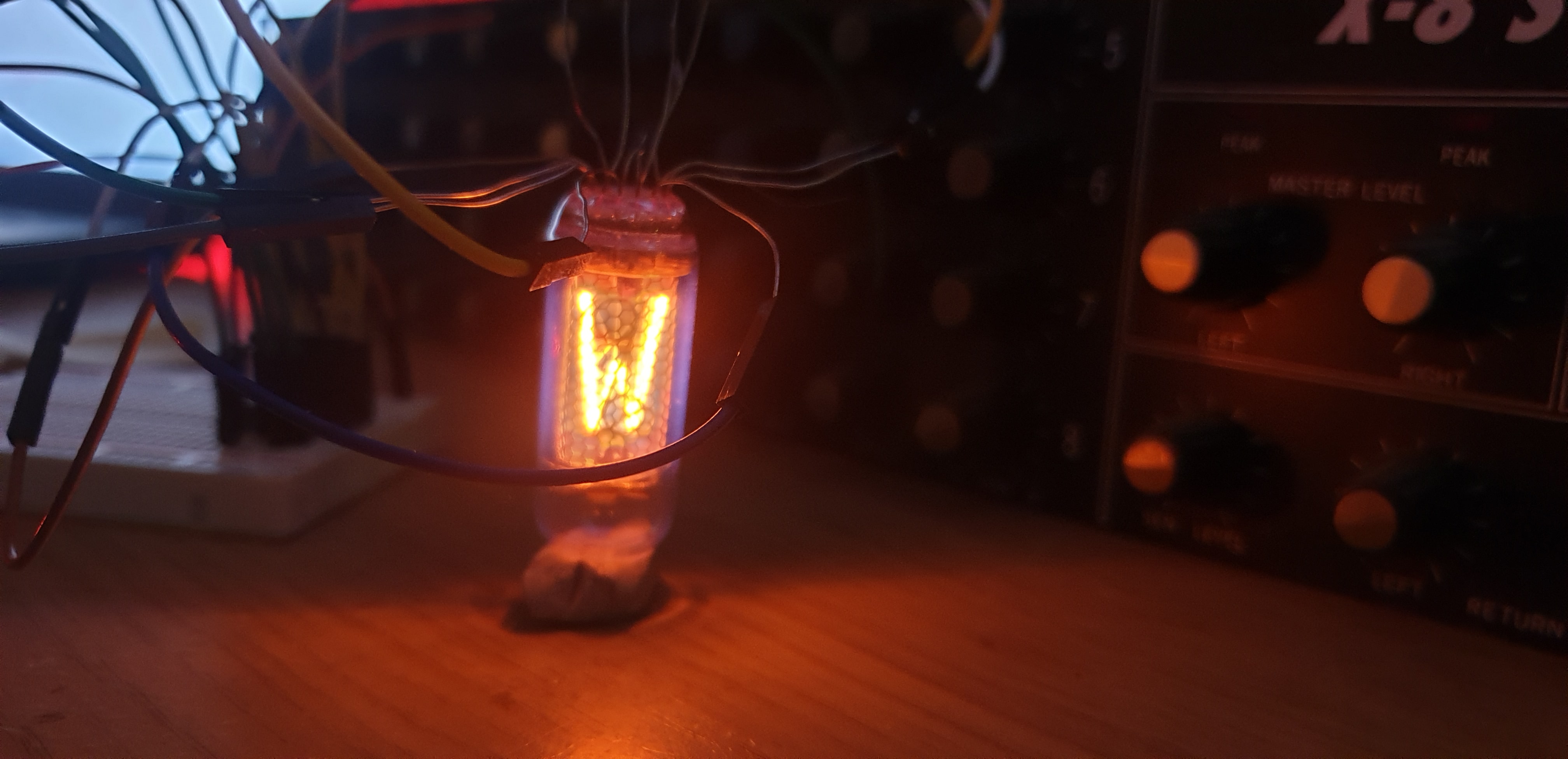 Electrical Nixie Tube driver ICs keep dying Valuable Tech Notes
