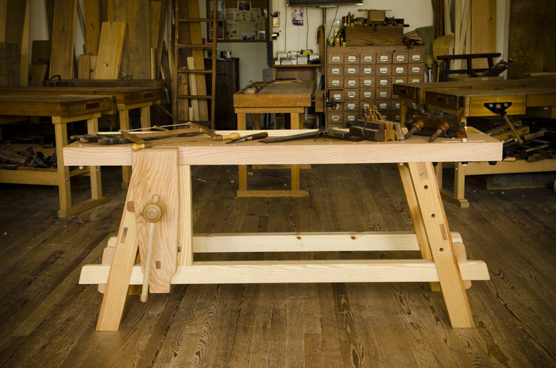 tool selection - Small, Lightweight woodworking bench Styles