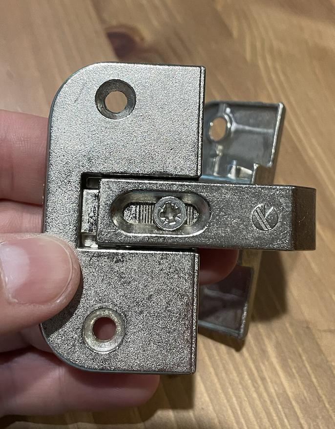 Corner kitchen hinge terminology help needed! Home