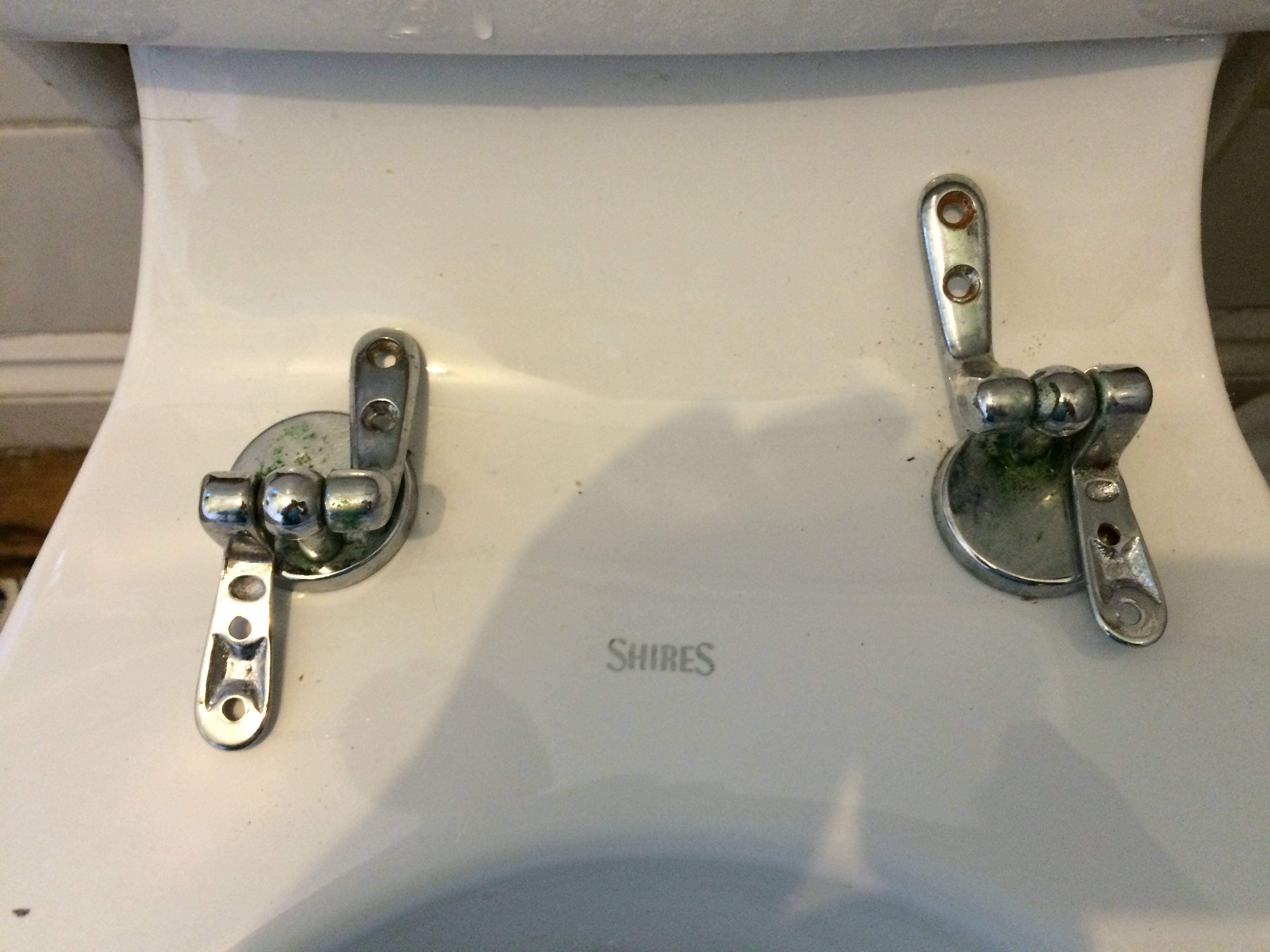 Make Toilet Seat Stay Up at Meghan Hill blog