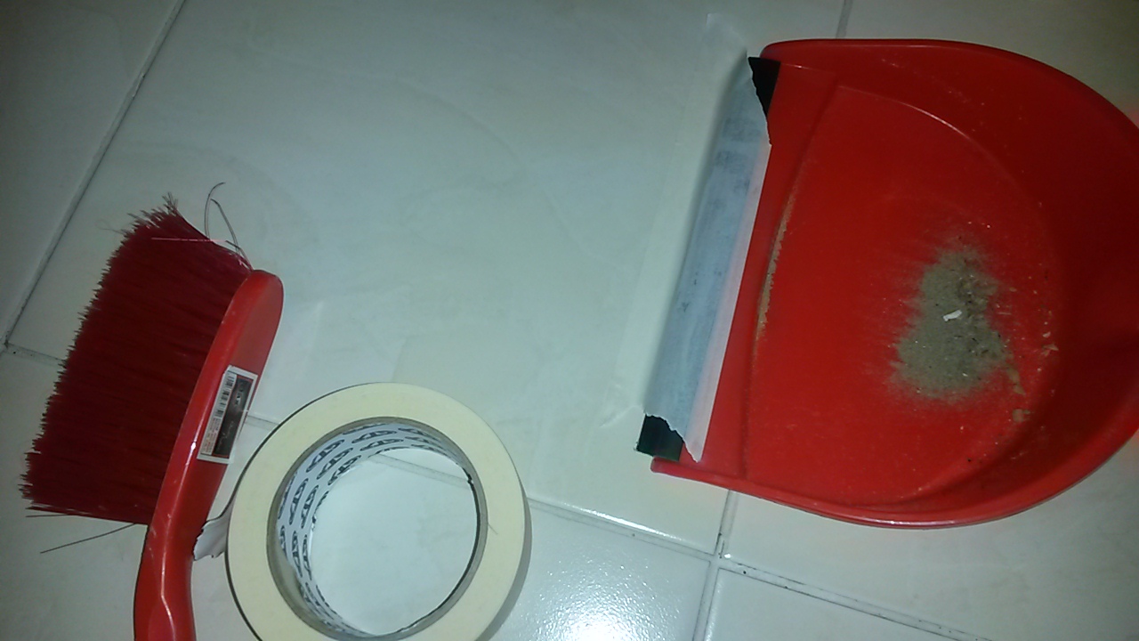 cleaning How do I get the last lines of dust into the dustpan