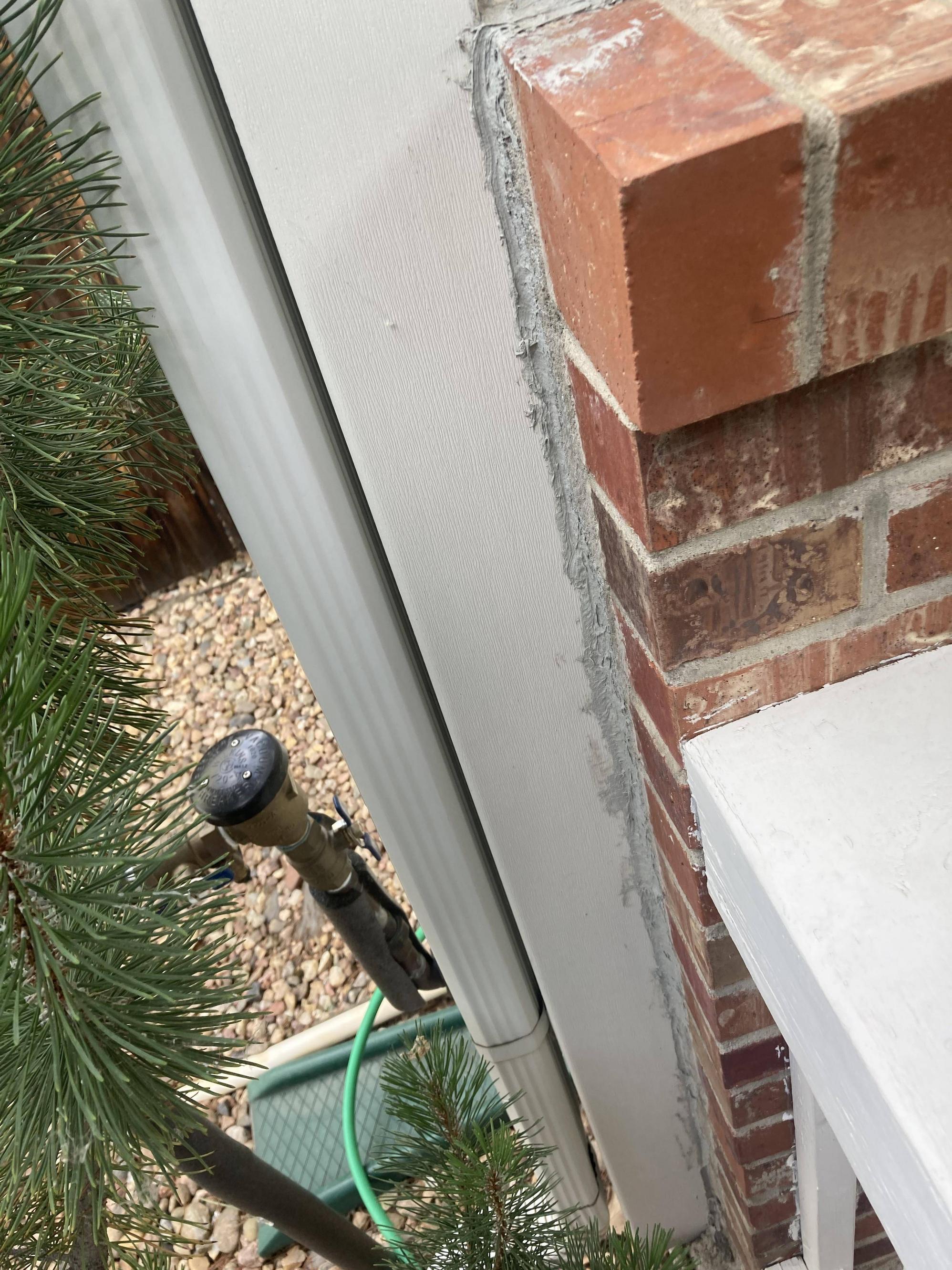 masonry Options to repair/replace? Brick veneer siding has no ventilation, no flashing, and no