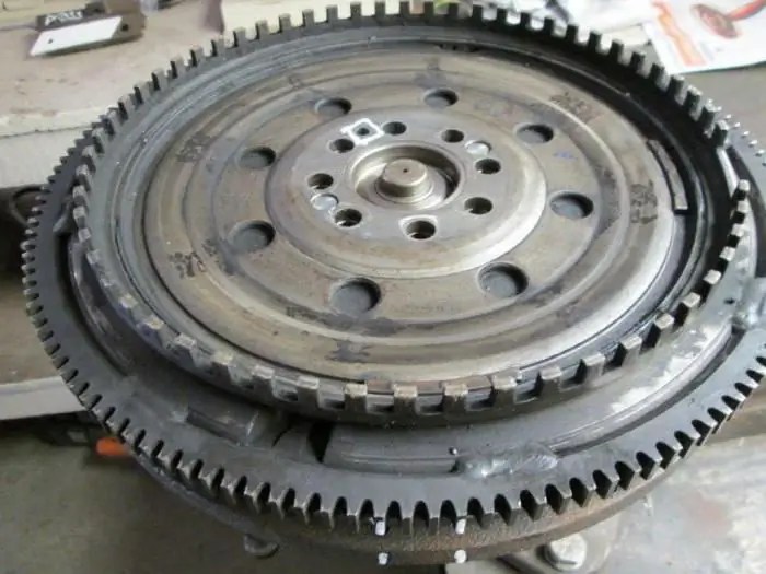 Clutch flywheel description, types, purpose and principle of operation