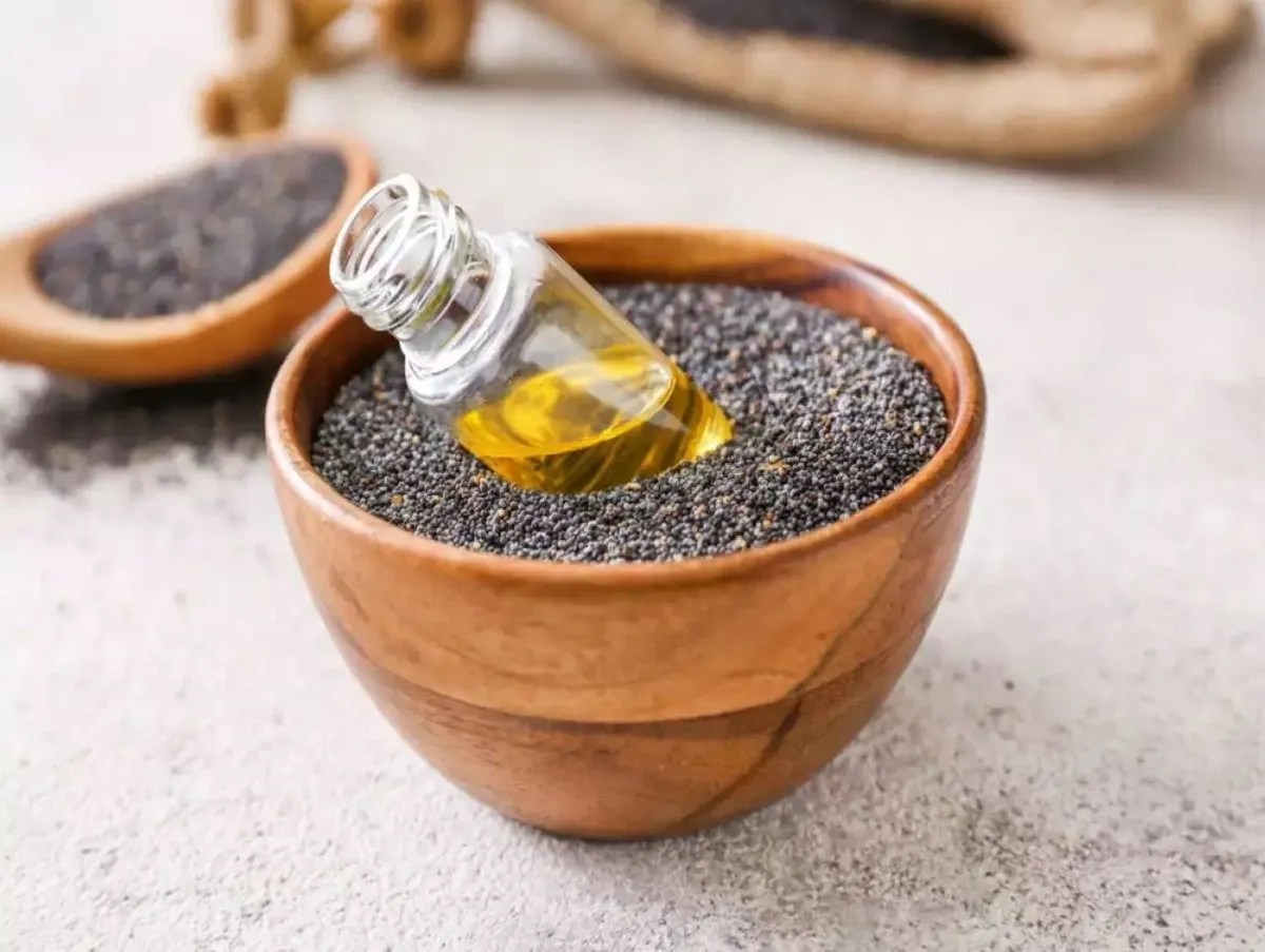 Health Benefits of Poppy Seeds त्वचा संबंधी समस्याओं से बचाता है खसखस