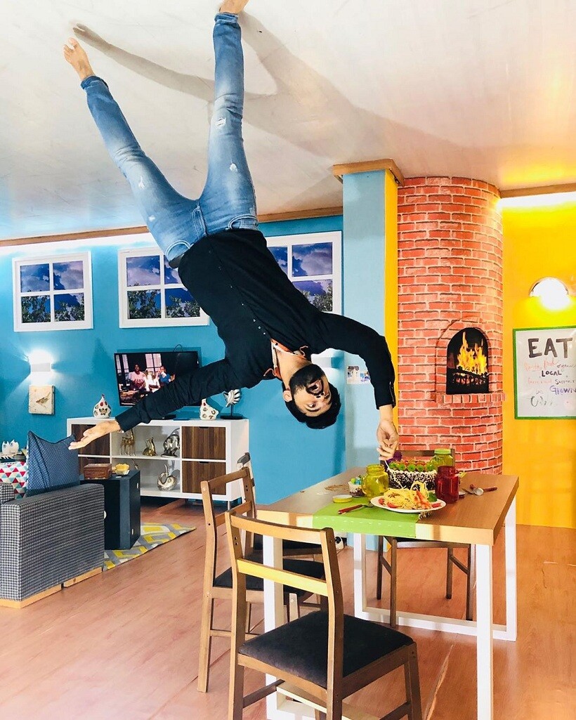 Jalan-Jalan Ke Upside-Down World Alam Sutera, Merasakan Sensasi Dunia Terbalik