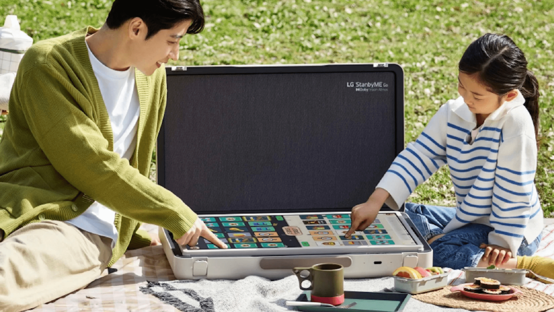 LG StandbyME Go MultimediaKoffer mit Display und Lautsprechern