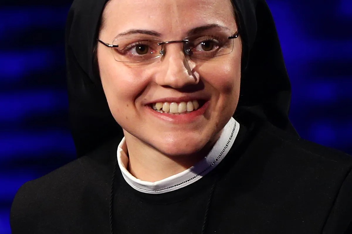 From nun to singing sensation Cristina Scuccia's remarkable journey to(09)