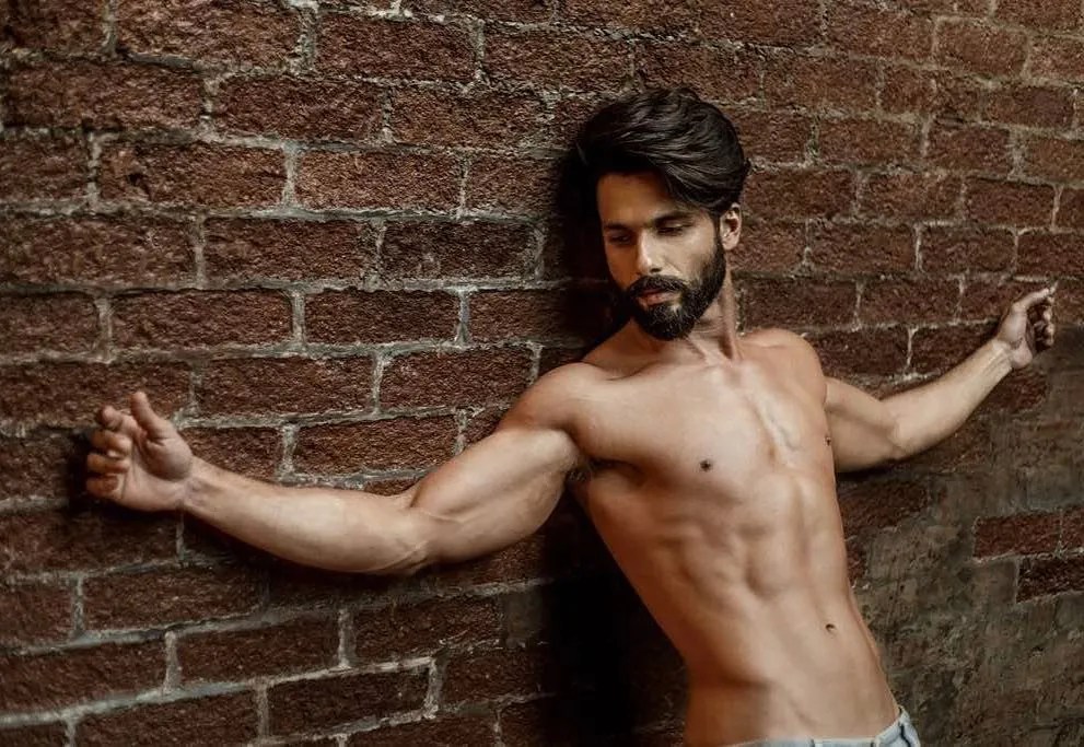 Shahid Kapoor birthday: Every time the 'Kabir Singh' actor flaunted his ripped physique on