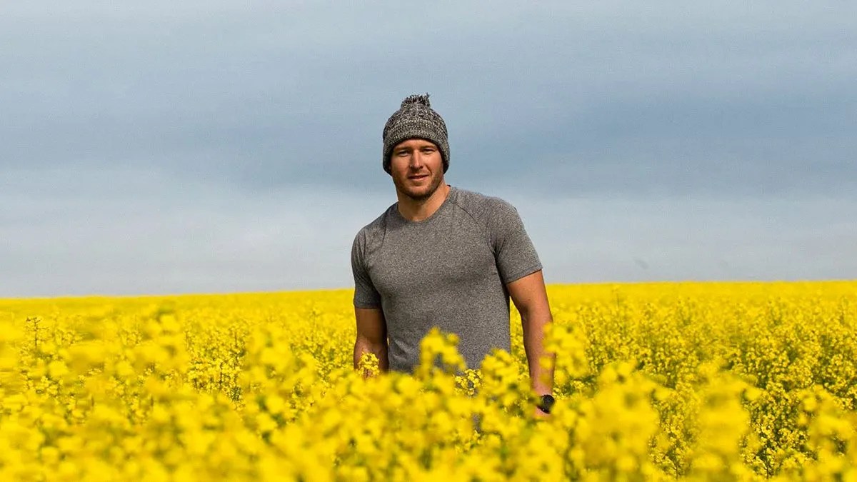 On DDLJ's 25 years, cricketer David Miller's mustard field photo has