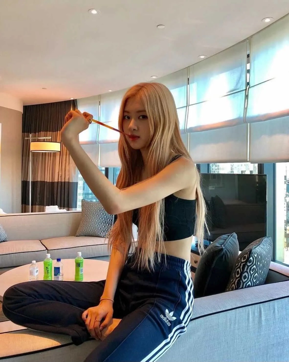Style tips to steal from Blackpink's Rosé on how to rock sweatpants