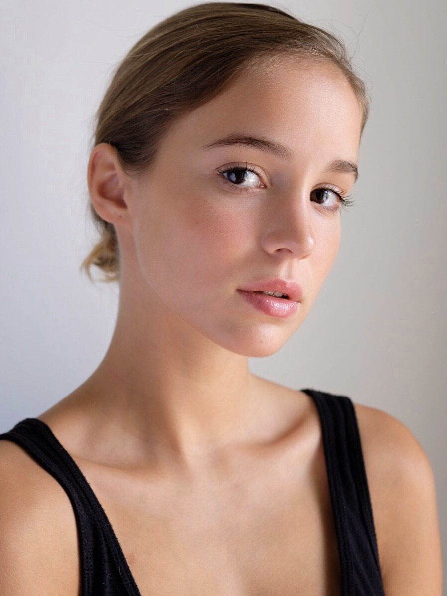 Alba Baptista Age, Height, Weight, Education, Instagram, Twitter ABTC