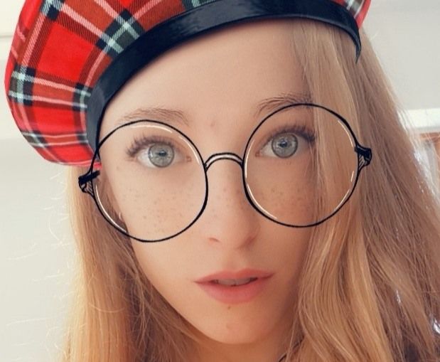 Eva Veil Biography/Wiki, Age, Height, Career, Photos & More