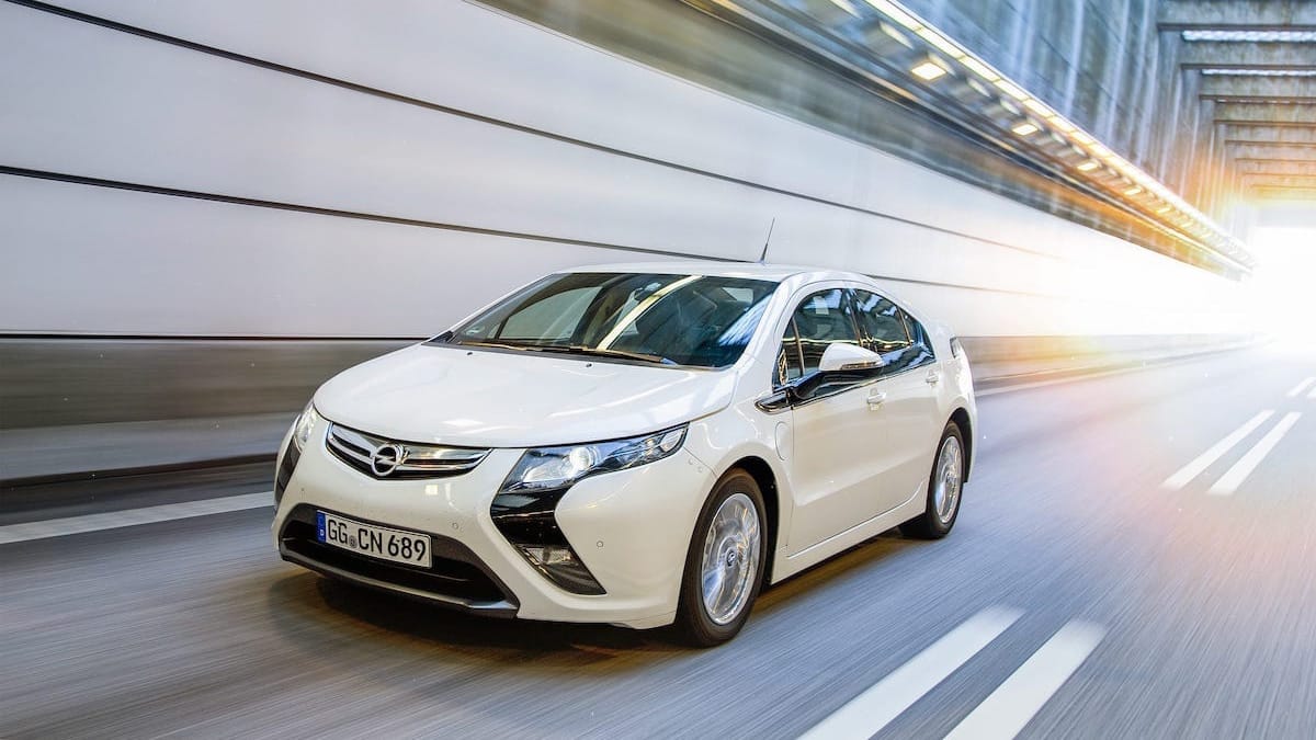 Dans son communiqué de presse daté du 10 février, la promotion reste clairement tournée. Dix Ans Deja Opel Revolutionnait La Voiture Electrique Avec L Ampera Motors Actu