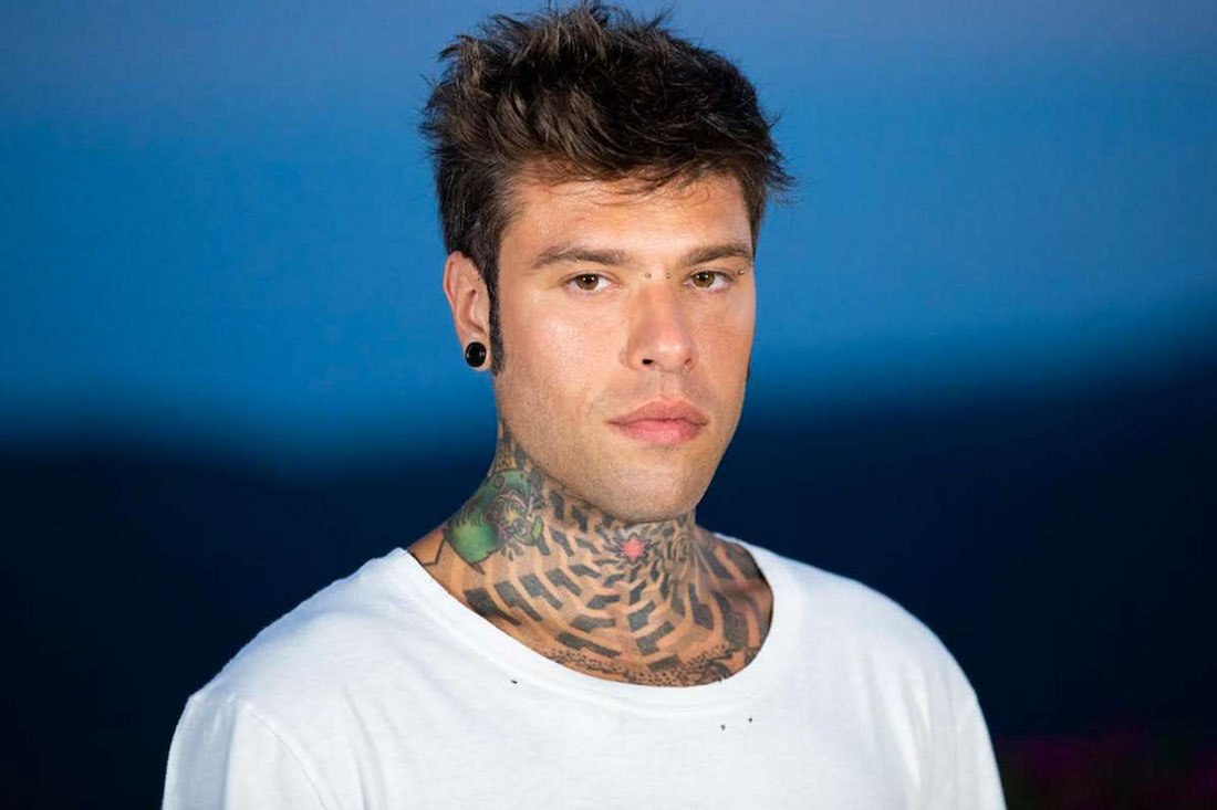 Tatuaggio Rkomi Collo : Rap Italiano Gifts Merchandise Redbubble - Wahyu Agizal 733_x_1100_jpg