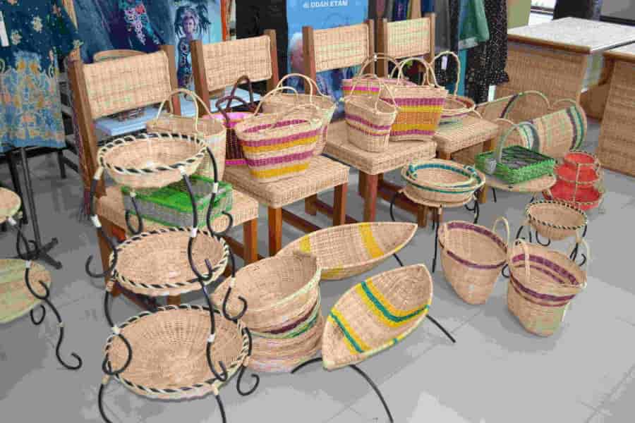 10 Contoh Karya Seni Rupa Terapan Karya Seni Terapan & Ide Bisnis Kreatif(03)