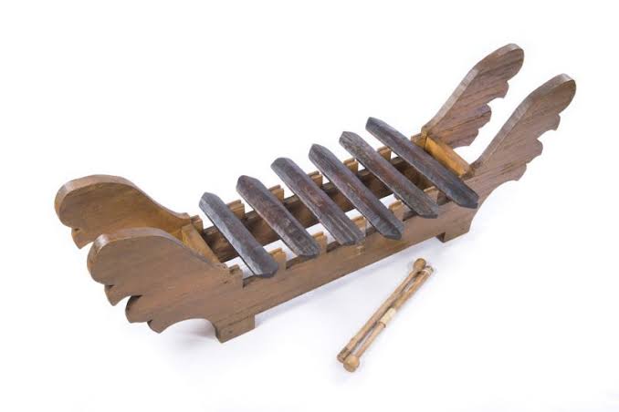 13 Alat Musik Tradisional Riau Serta Cara Memainkannya - Tambah Pinter