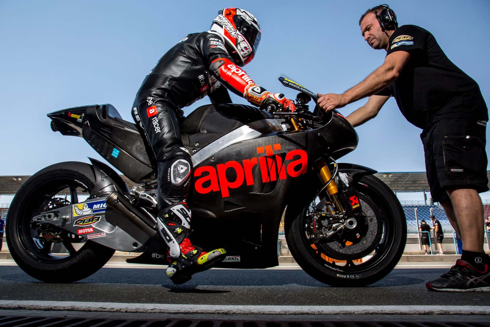 2016 Aprilia RS-GP MotoGP Bike Officially Breaks Cover