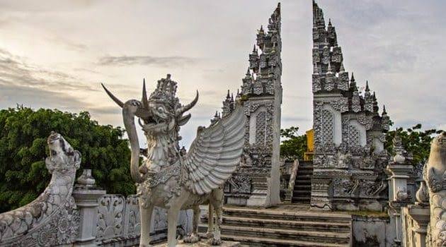 kerajaan kutai merupakan tanda masuknya pengaruh agama hindu-budha di  indonesia yang dibuktikan oleh - Coinone