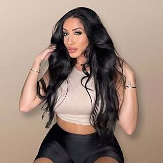 Top 40 Bikini Influencers in 2025