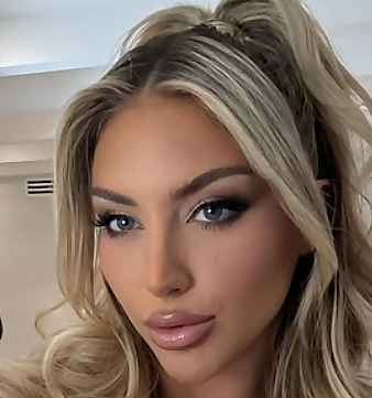 Top 100 OnlyFans Influencers in 2025 (OnlyFans Models)