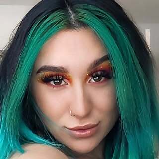 Top 100 OnlyFans Influencers in 2025 (OnlyFans Models)