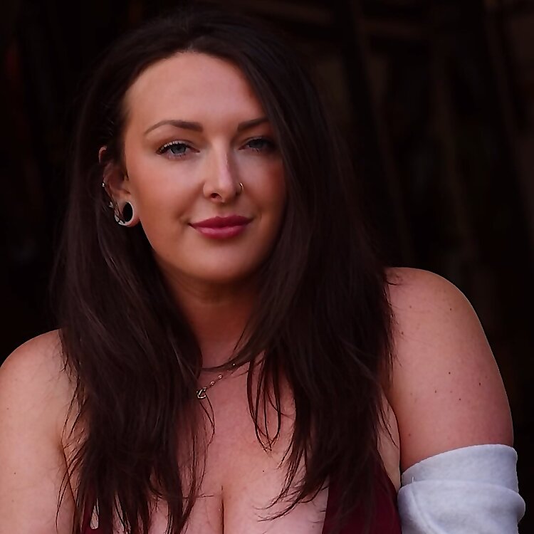 Top 100 OnlyFans Influencers in 2025 (OnlyFans Models)