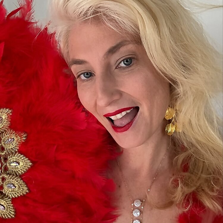 Top 60 Asian OnlyFans Accounts in 2025 (Asian OnlyFans Models)