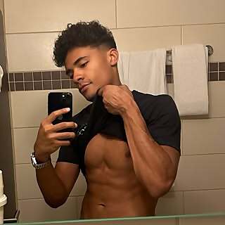 Top 100 Male OnlyFans Influencers in 2025