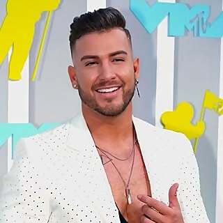 Top 60 LGBT OnlyFans Influencers in 2025 (Queer OnlyFans)