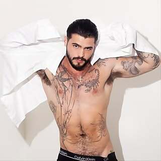 Top 100 Male OnlyFans Influencers in 2025