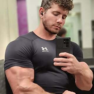 Top 100 Male OnlyFans Influencers in 2025